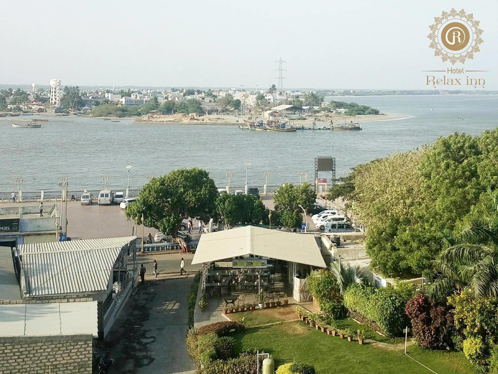 Hotel Relax Inn Diu Bagian luar foto