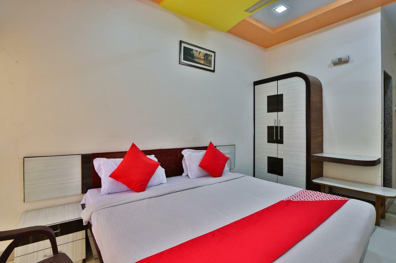 Hotel Relax Inn Diu Bagian luar foto