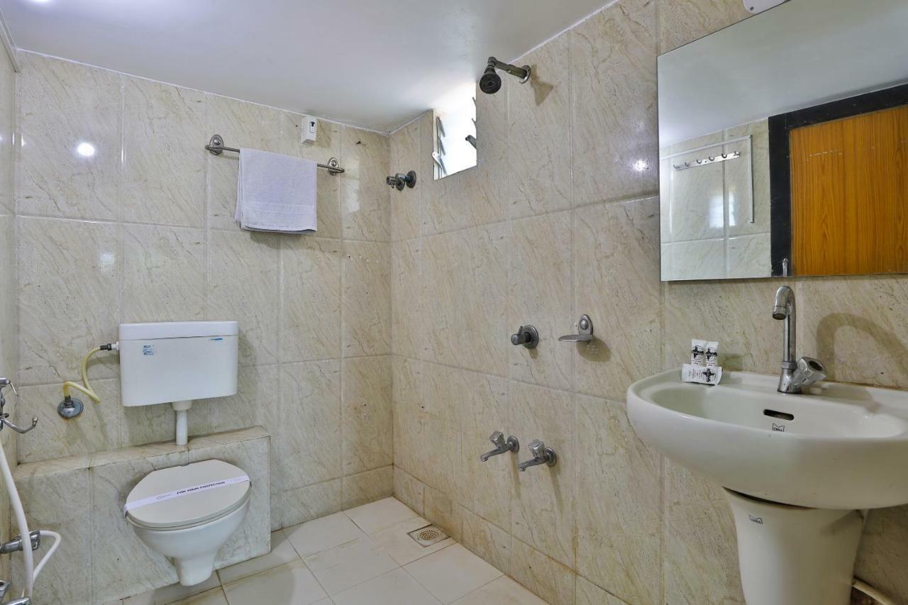 Hotel Relax Inn Diu Bagian luar foto